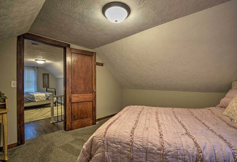 Cozy Goshen Farmhouse ~ 9 Mi To Amish Acres