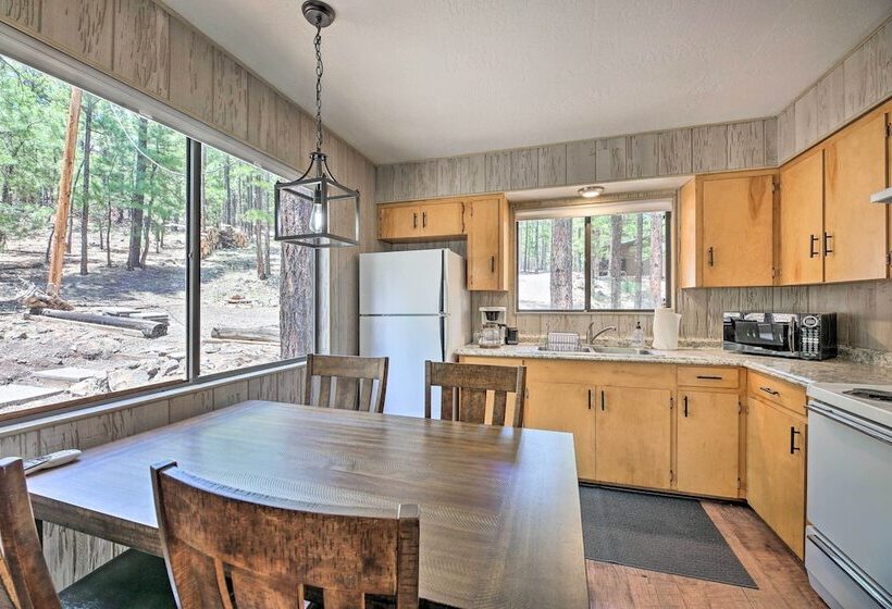 Cozy Greer Hideaway Walk To The Colorado River!