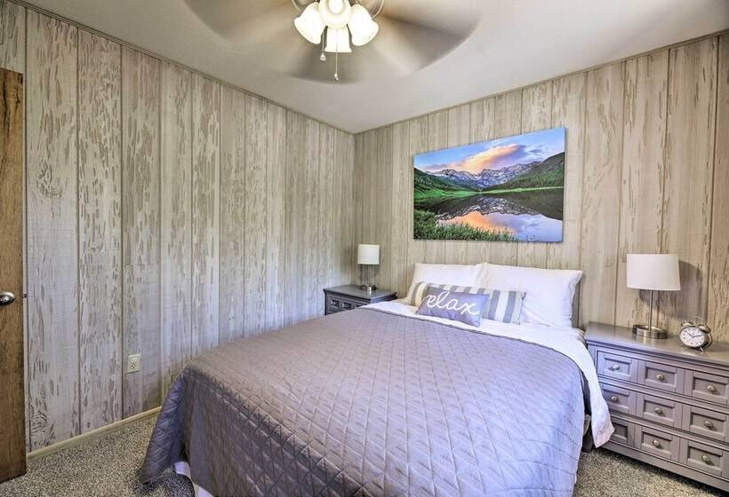 Cozy Greer Hideaway Walk To The Colorado River!