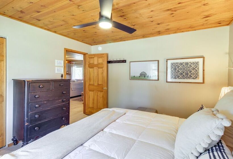 Cozy Heber Cabin Retreat W/ Deck + Fireplace!