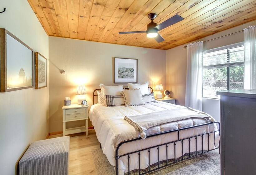 Cozy Heber Cabin Retreat W/ Deck + Fireplace!