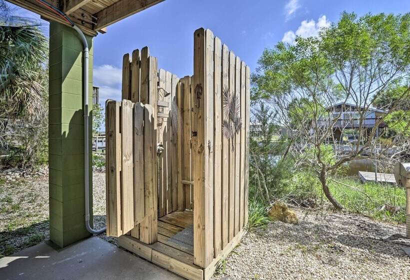 Cozy Home With Ocean View: 5 Mi To Keaton Beach!