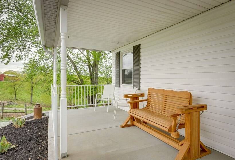 Cozy Kentucky Retreat   Deck, Near Ark Encounter!