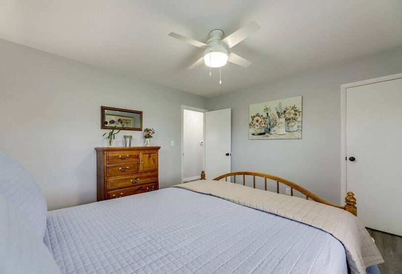 Cozy Kentucky Retreat   Deck, Near Ark Encounter!