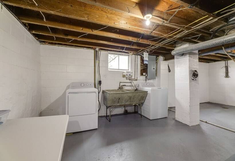 Cozy Kentucky Retreat   Deck, Near Ark Encounter!