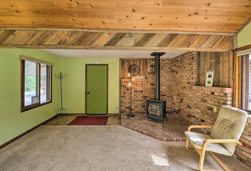 Columbia Falls Home: 14 Mi To Glacier Natl Park!