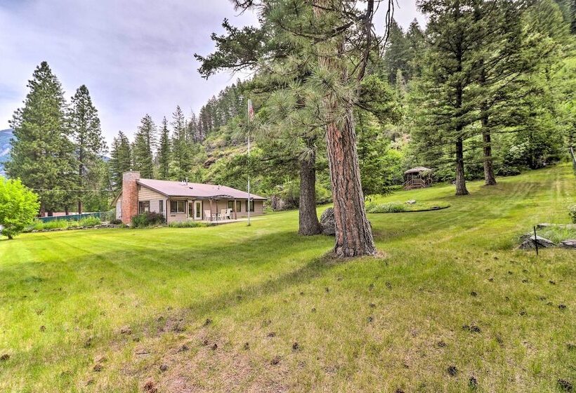 Columbia Falls Home: 14 Mi To Glacier Natl Park!