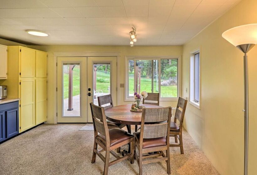 Columbia Falls Home: 14 Mi To Glacier Natl Park!