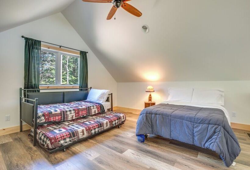 Cozy Northwoods Cabin W/ Private Lake Access