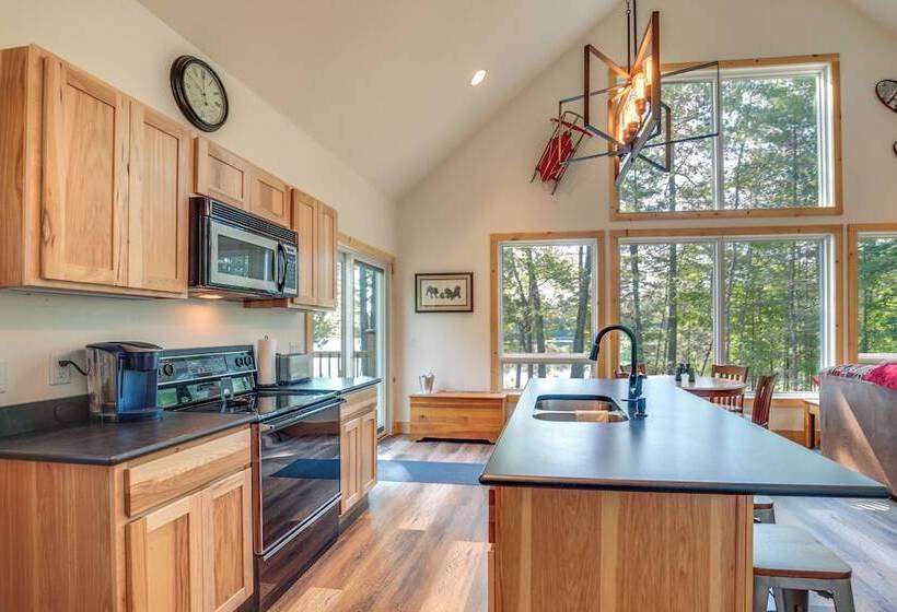 Cozy Northwoods Cabin W/ Private Lake Access