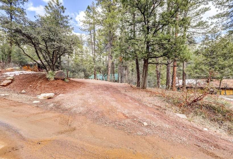 Pet Friendly Pine Cabin W/ Deck: 2 Mi To Trail