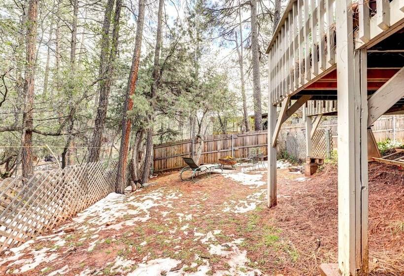 Pet Friendly Pine Cabin W/ Deck: 2 Mi To Trail