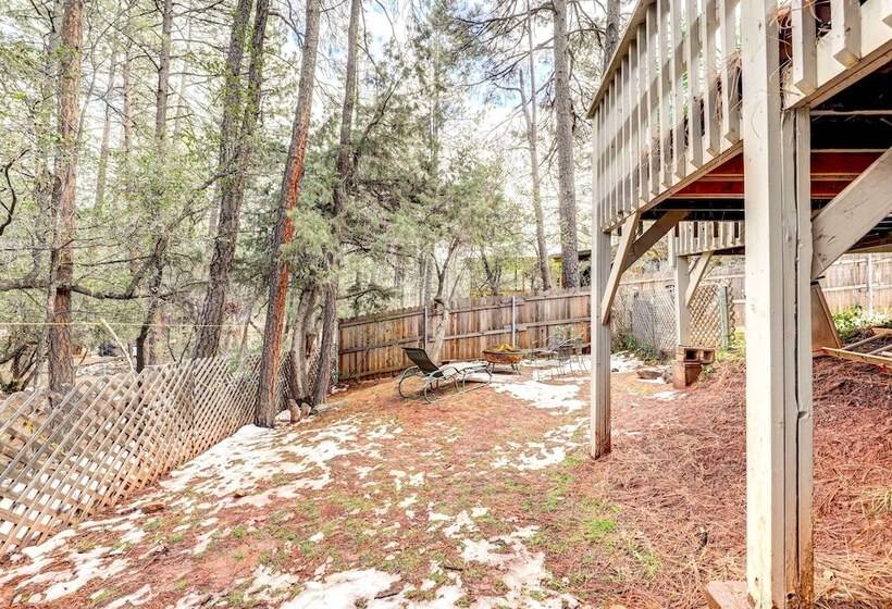 Pet Friendly Pine Cabin W/ Deck: 2 Mi To Trail