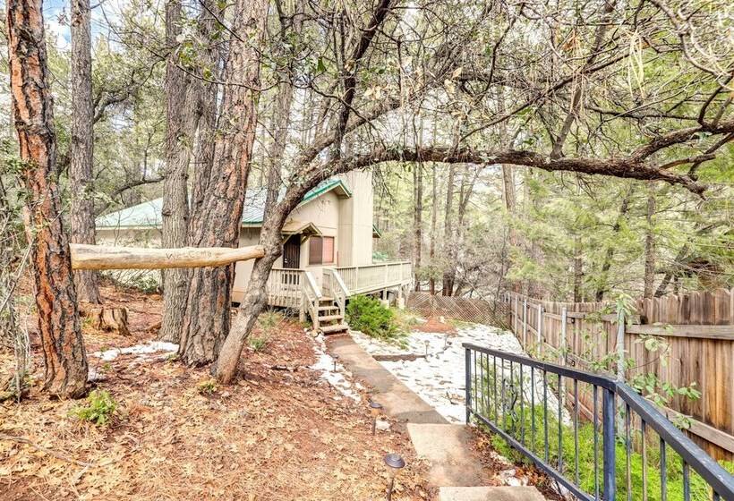 Pet Friendly Pine Cabin W/ Deck: 2 Mi To Trail