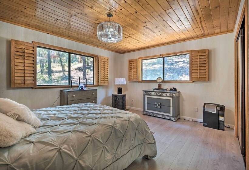 Cozy Pine Mountain Cabin: Hike, Bike, Fish Nearby!