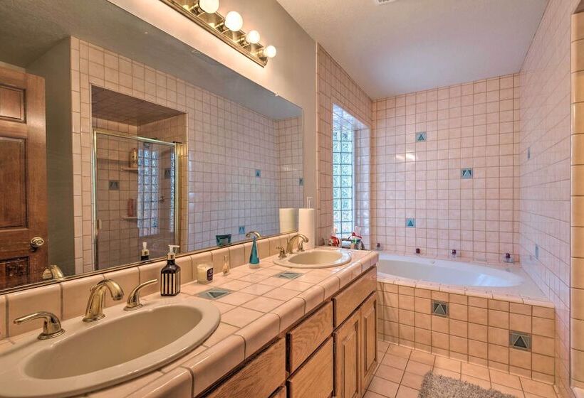 Cozy Pine Mountain Cabin: Hike, Bike, Fish Nearby!