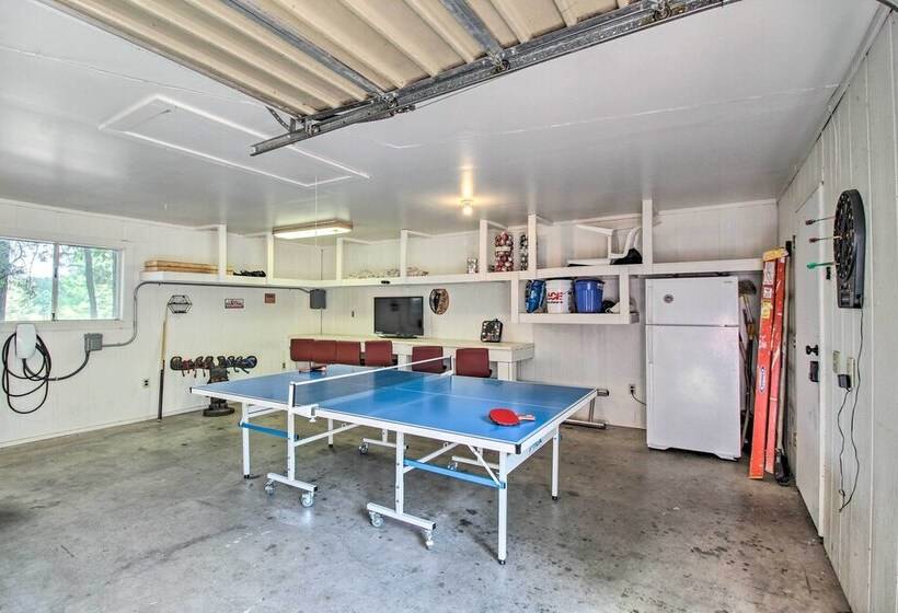 Bring A Pet: Pinetop Cabin W/ Game Room!