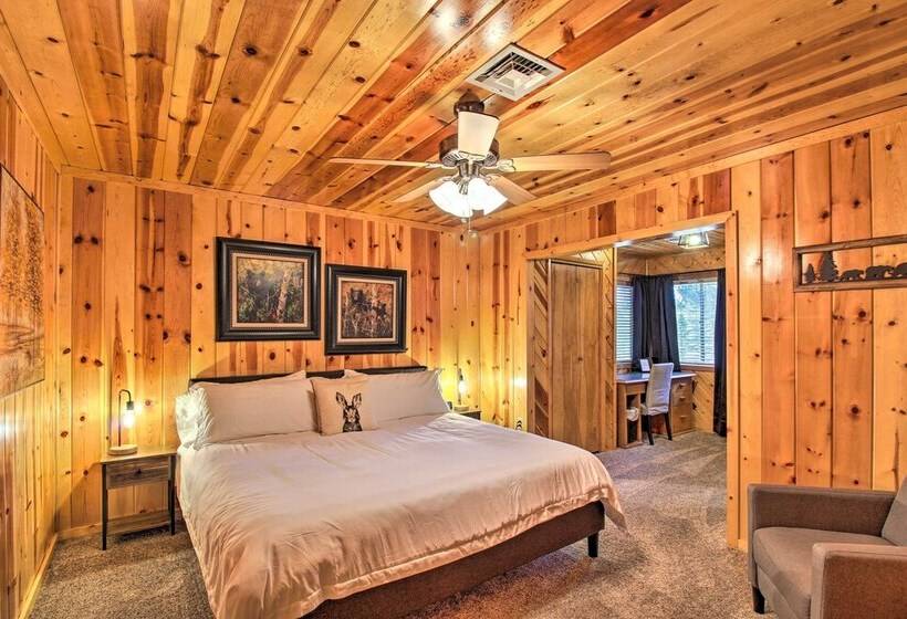 Bring A Pet: Pinetop Cabin W/ Game Room!