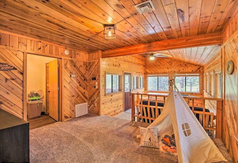 Bring A Pet: Pinetop Cabin W/ Game Room!