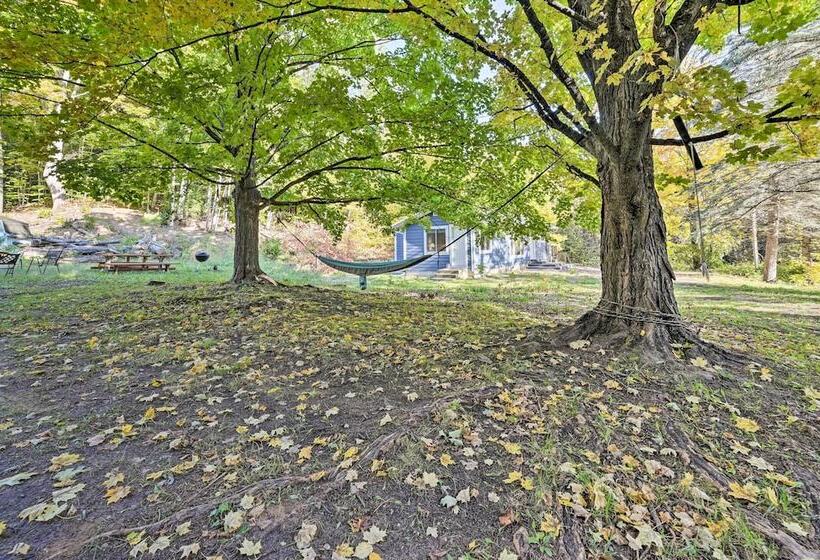 Suttons Bay Abode W/ Fire Pit, Near Ski Resorts!