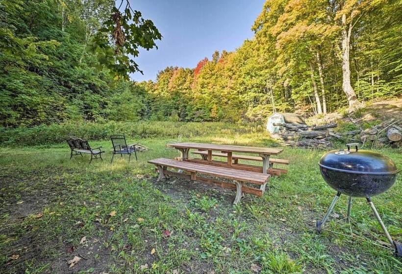 Suttons Bay Abode W/ Fire Pit, Near Ski Resorts!