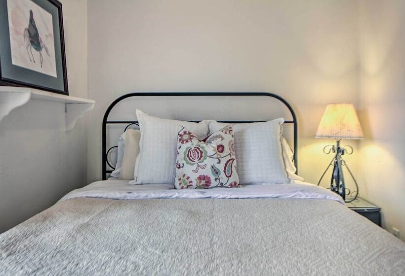 Cozy Wickenburg Abode: Explore The Wild West!