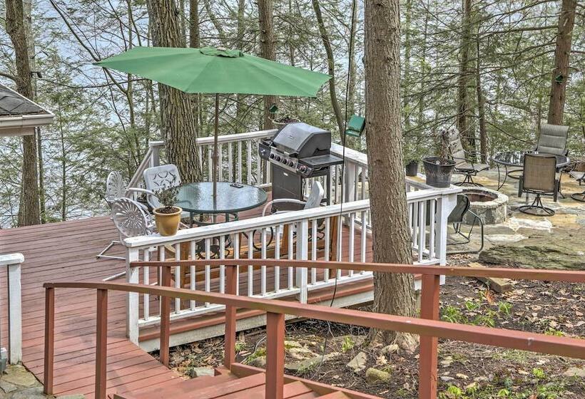 Dainty New Preston Cottage W/ Dock & Lake Views!