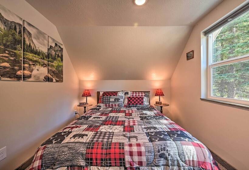 Darby Cabin In National Forest: Walk To River!