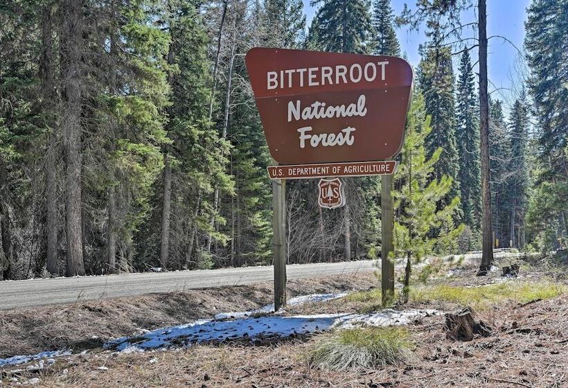 Darby Cabin In National Forest: Walk To River!