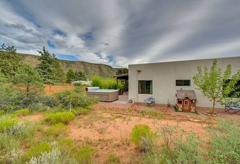Sedona Retreat W/ Patio, Bar & Swim Spa!