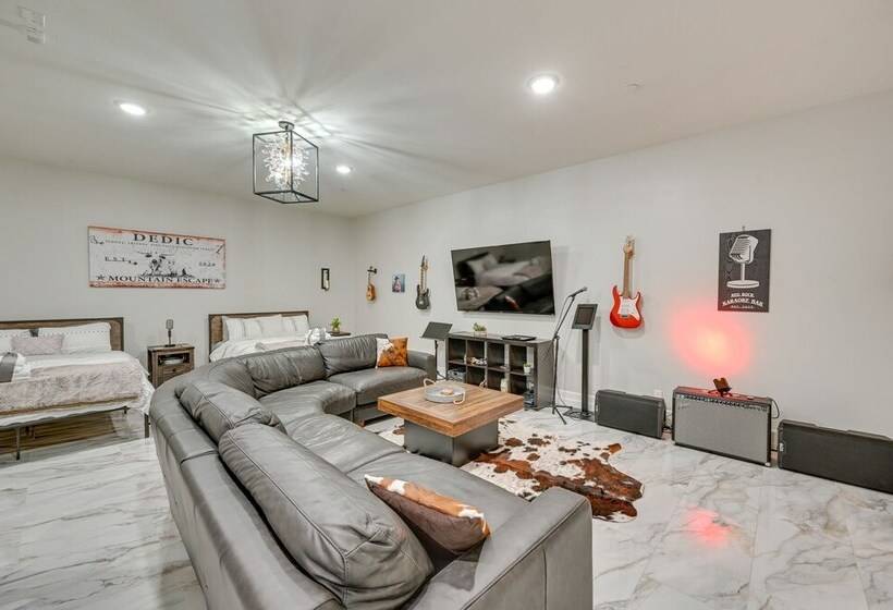 Sedona Retreat W/ Patio, Bar & Swim Spa!