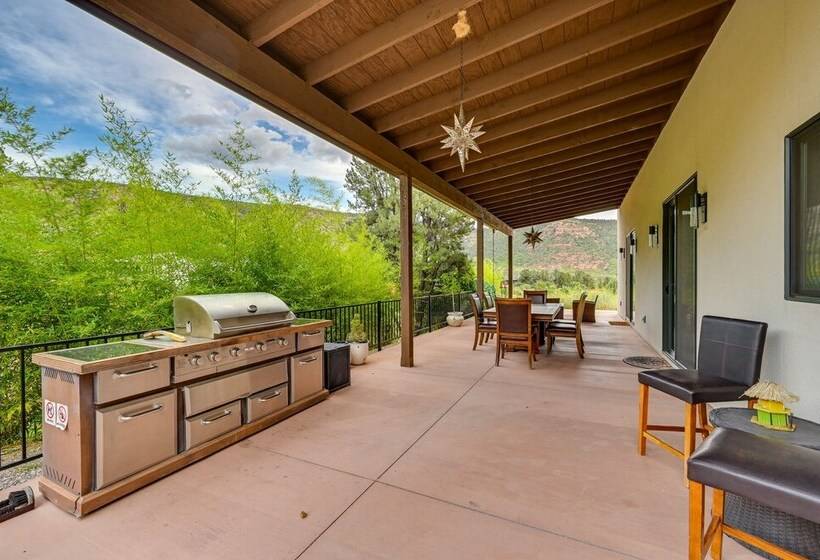 Sedona Retreat W/ Patio, Bar & Swim Spa!
