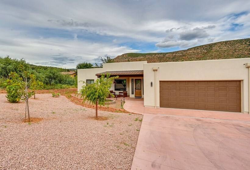 Sedona Retreat W/ Patio, Bar & Swim Spa!