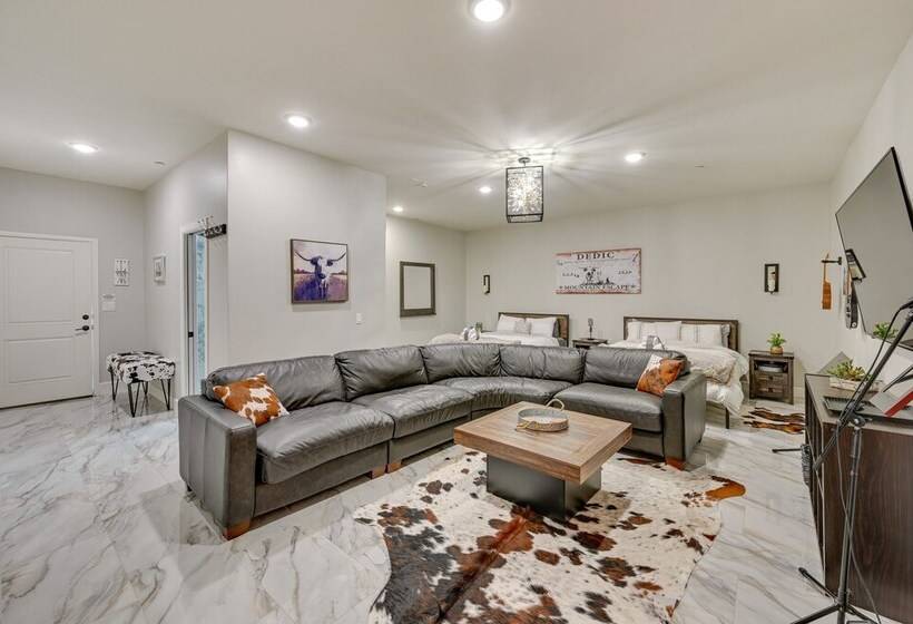 Sedona Retreat W/ Patio, Bar & Swim Spa!