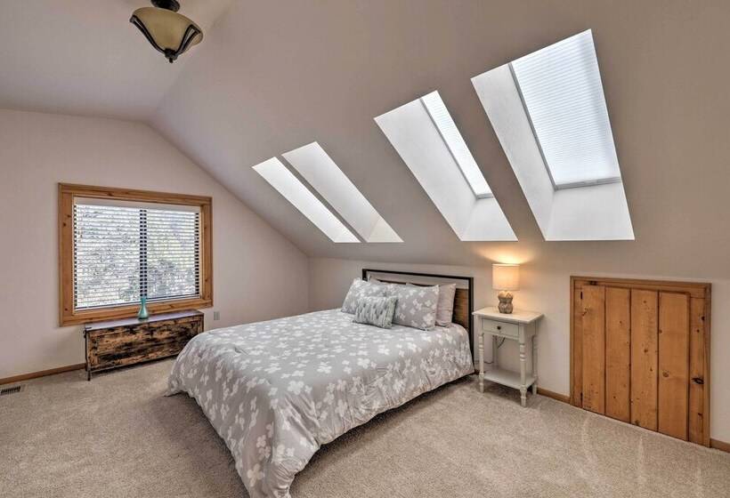 Hot Tub & Mtn View: Dog Friendly Payson Getaway!