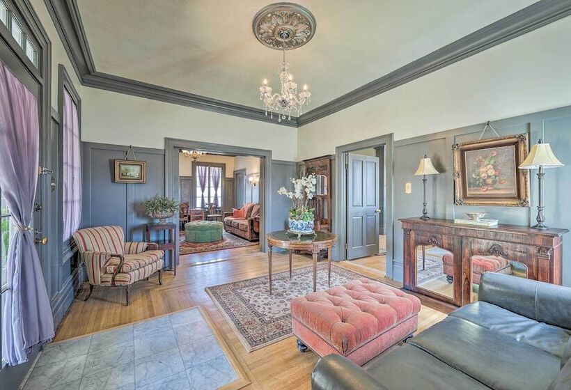 Elegant, Historical Santa Ana Home W/ Gardens