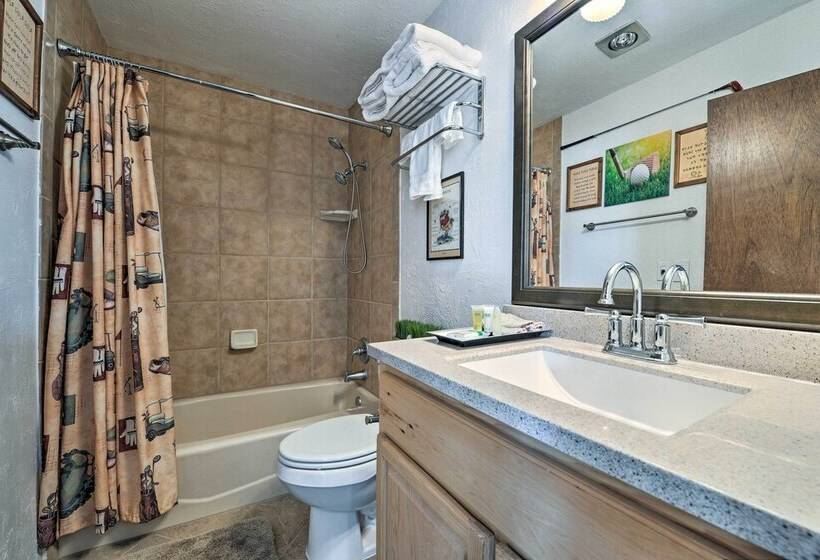 Elevated Alpine Escape: Mtn Views + Game Room!