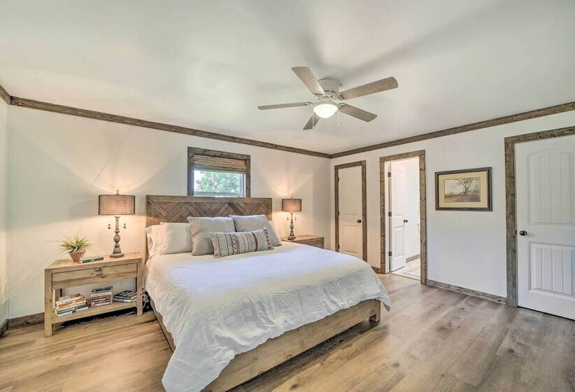 Eufaula Retreat W/ Lake Views: Walk To Marina