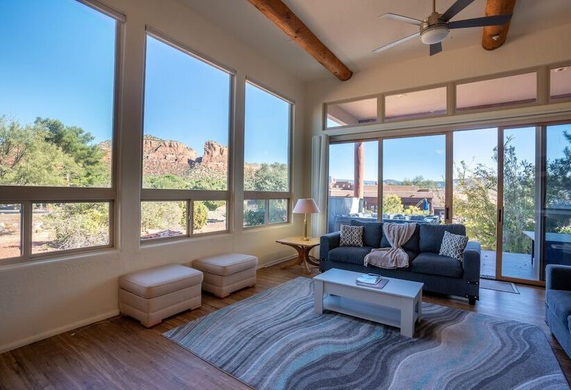 Expansive Sedona Retreat W/ Private Hot Tub, Views
