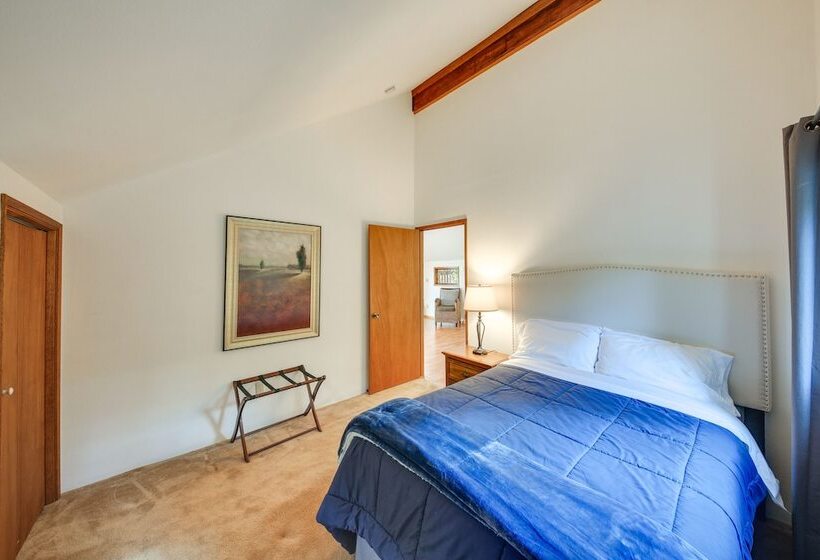 Expansive Waterfront Escape W/ Kayaks + Sups!