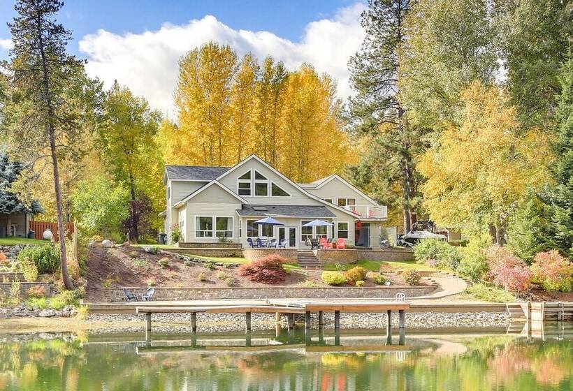 Expansive Waterfront Escape W/ Kayaks + Sups!