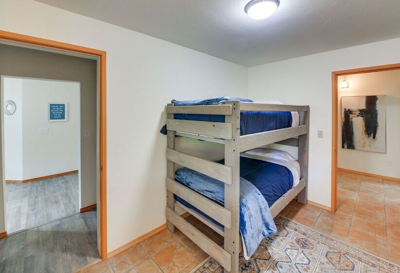 Expansive Waterfront Escape W/ Kayaks + Sups!