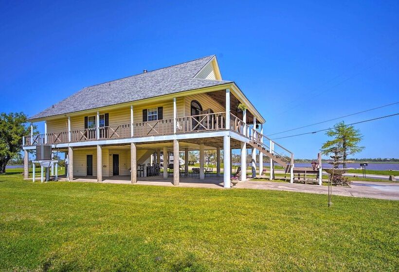 Exquisite Lake Charles Gem   Waterfront Views