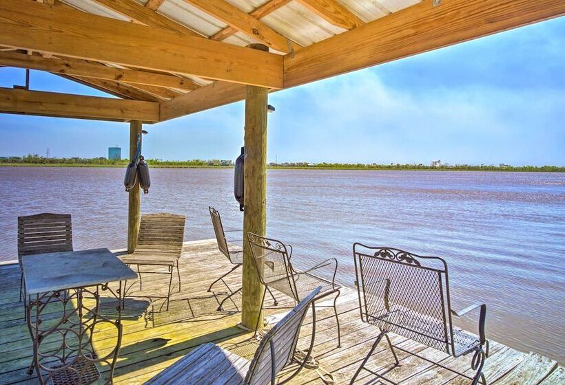 Exquisite Lake Charles Gem   Waterfront Views