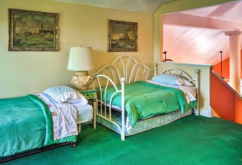 Exquisite Lake Charles Gem   Waterfront Views