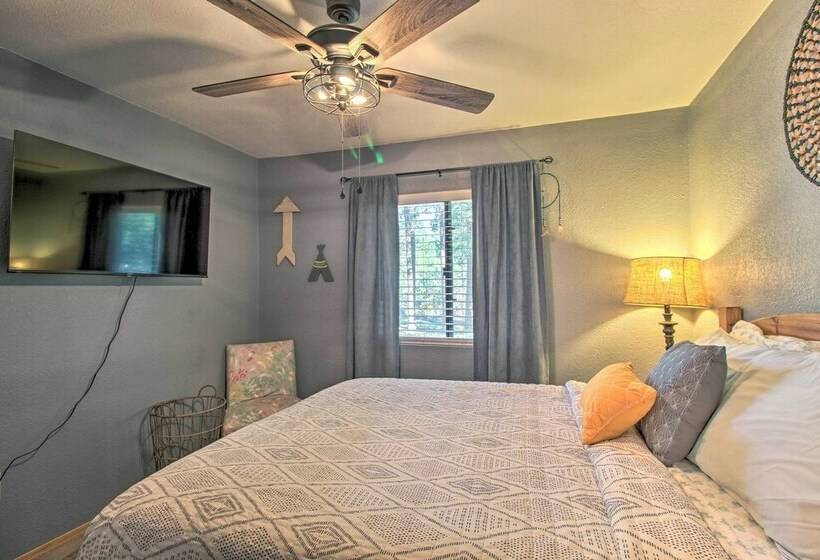 Hike & Unwind: Lakeside Home W/ Fire Pit!