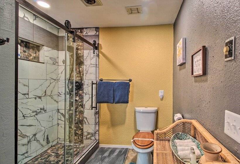 Hike & Unwind: Lakeside Home W/ Fire Pit!