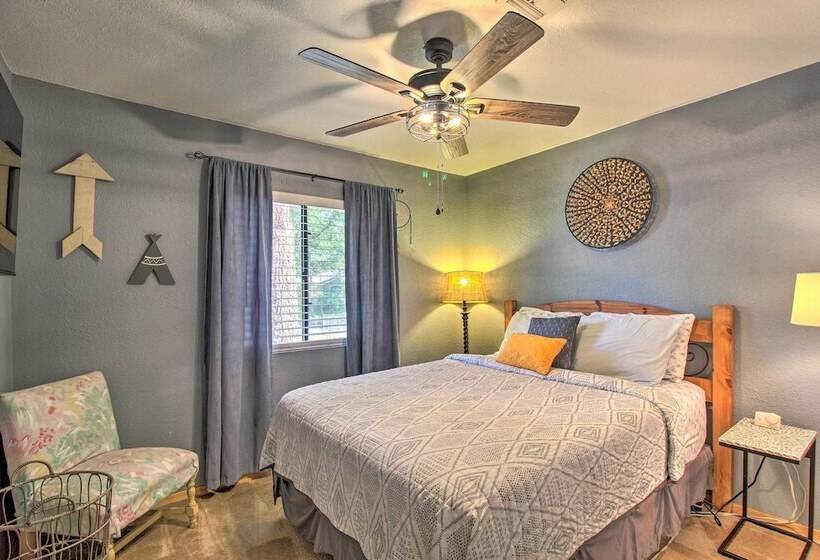 Hike & Unwind: Lakeside Home W/ Fire Pit!