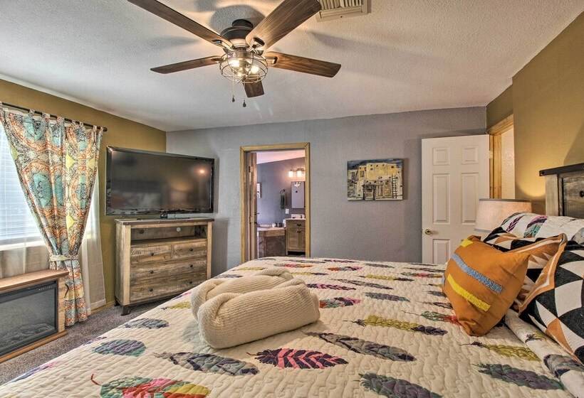 Hike & Unwind: Lakeside Home W/ Fire Pit!