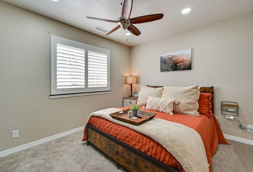 Family Friendly Flagstaff Home W/ Hot Tub & Games